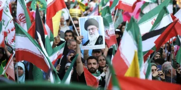 Iran in Crisis: Khamenei Dies Amid US and Israeli Military Strikes