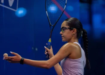 Anahat and Tanvi storm into semis