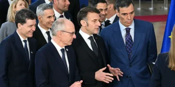 EU leaders for de-escalation