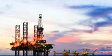 Iran closes Strait of Hormuz, crude prices to soar