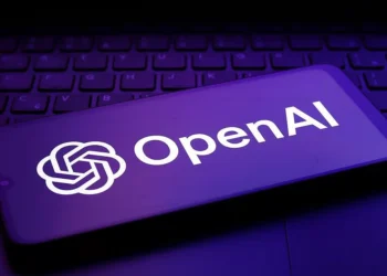 OpenAI hiring expansion enterprise AI competition
