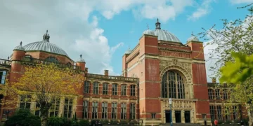 ब्रिटेन की बर्मिंघम यूनिवर्सिटी ने भारतीयों के लिए खोला खजाना