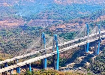 देश का सबसे ऊंचा केबल स्टे ब्रिज बनकर तैयार