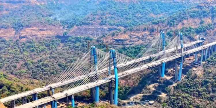 देश का सबसे ऊंचा केबल स्टे ब्रिज बनकर तैयार