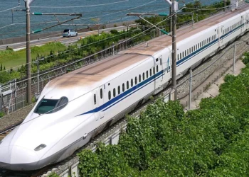 मुंबई-अहमदाबाद बुलेट ट्रेन