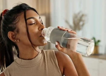 वेट लॉस में भी मददगार है पानी