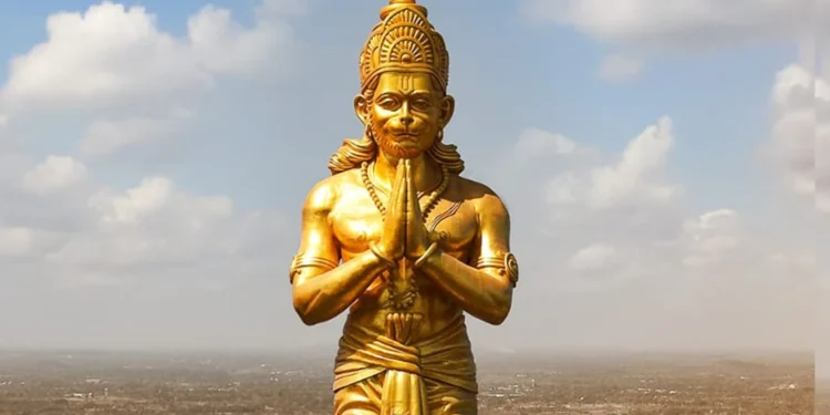 500 फीट ऊंचे गिरिराज पर्वत पर 131 फीट ऊंची बालाजी की प्रतिमा स्थापित