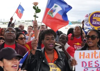 Republicans defy Trump