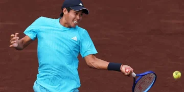 Tien marches into Houston quarter-finals