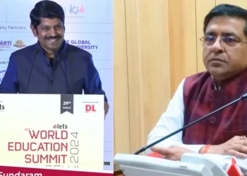 up-bureaucracy-ashish-kumar-goel-mks-sundaram-additional-charge