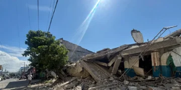 Five killed in 7.8 magnitude earthquake in Philippines