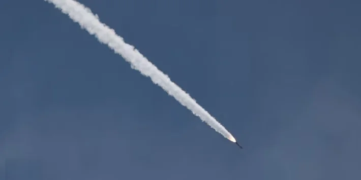 Iran attacks Bahrain, Kuwait in retaliation for US strikes