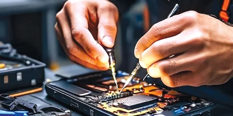 India Mobile Boom: Box Building Success vs E-waste Crisis