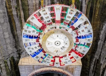 mumbai-ahmedabad-bullet-train-project-second-tbm-cutterhead-lowered-ghansoli