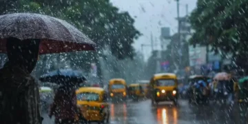 Heavy Rain and Gusty Winds Bring Relief to Delhi-NCR; IMD Issues Yellow Alert