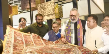 Textile, apparel exports cross Rs 3.25 lakh crore