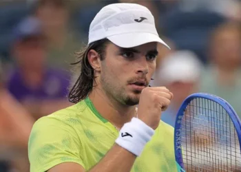 Faria upsets Shelton in Cincinnati