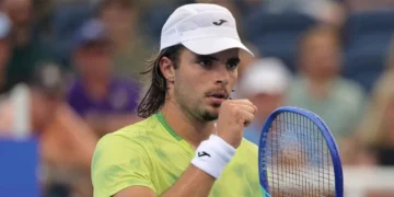 Faria upsets Shelton in Cincinnati