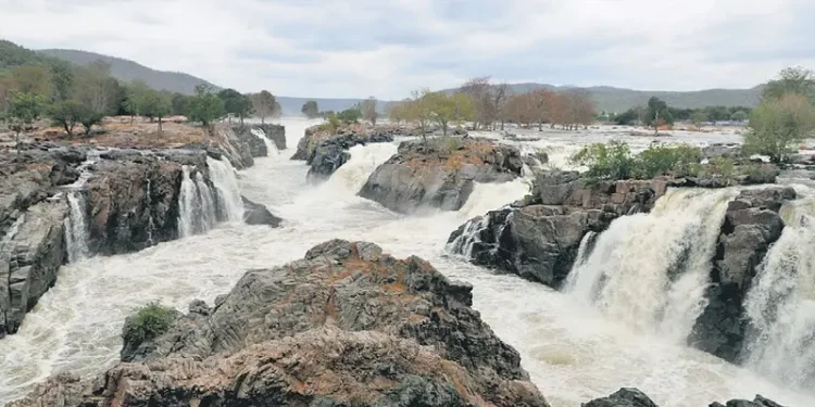 Mettur Dam Inflow Rises to 7,151 Cusecs as Cauvery Water Reaches Tamil Nadu