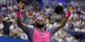 Tiafoe makes comeback to enter US Open quarters