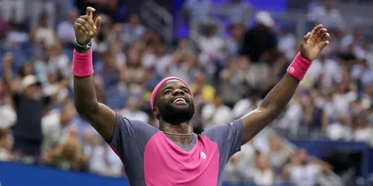 Tiafoe makes comeback to enter US Open quarters