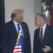Trump bans Canadian imports