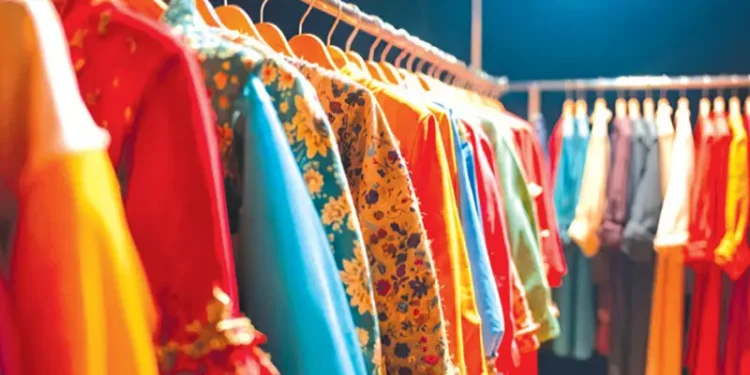 Apparel Market