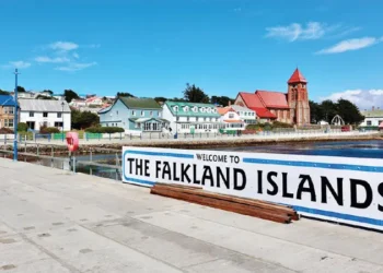 Argentina raises Falklands issue