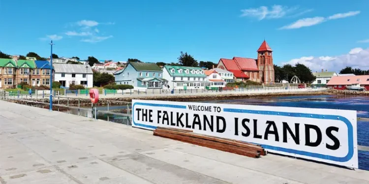 Argentina raises Falklands issue